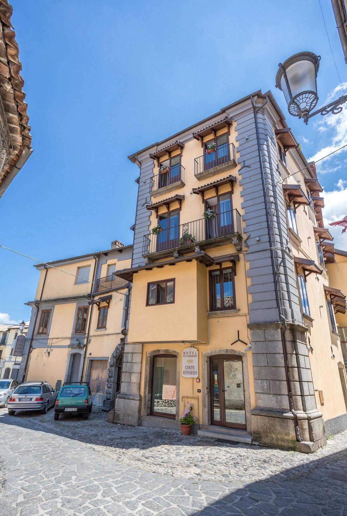Hotel Conte Ruggero Serra San Bruno Exterior photo